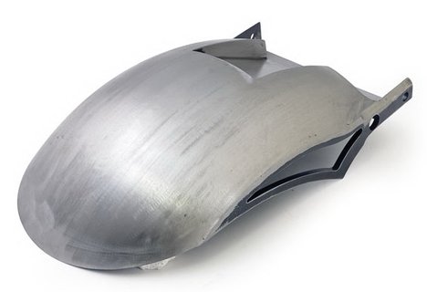V-Rod  Heckfender ab Bj.08-  mit 266er  eel Smooth mit Cut Out Strutz